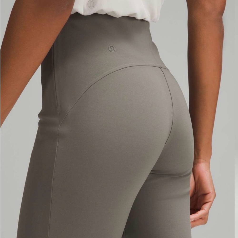 Lululemon Smooth Fit Pull-On High-Rise Pant Sage grey color size 2 like new